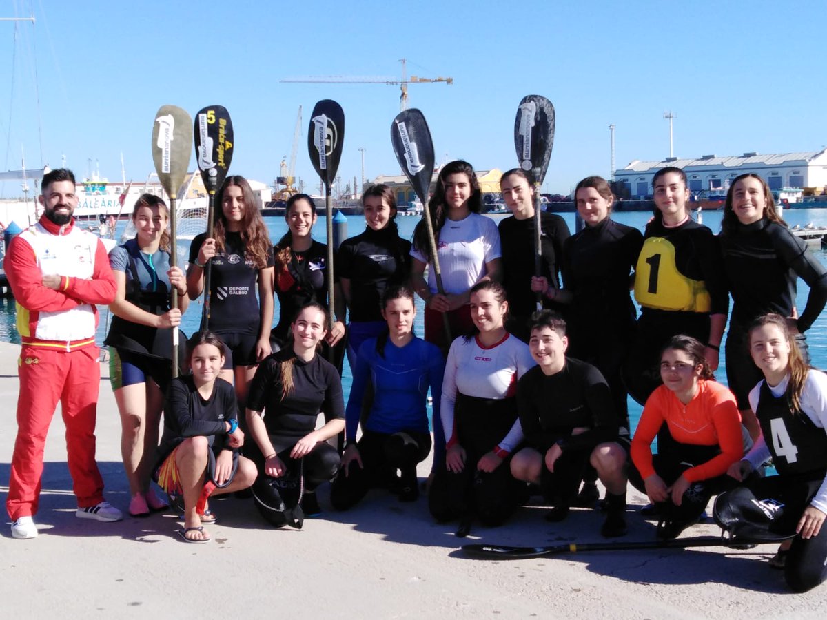 Fandpiraguismo's tweet photo. 3⃣ jugadoras andaluzas presentes en la 1ª Concentración de la Selección Española de #KayakPolo Sub-21 Femenina realizada este fin de semana en Castellón. Felicidades chicas‼️ Buen trabajo 💪

@RFEPiraguismo @KPArcos @kayakpolomalaga https://t.co/5jM5CXysgR