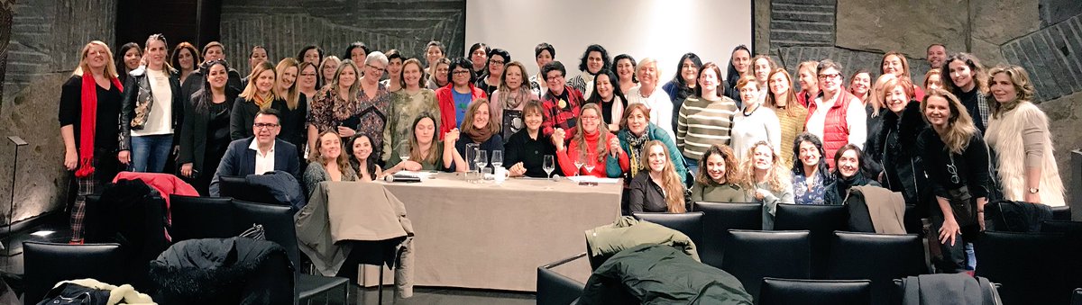 MujeresEnGastro's tweet photo. Hoy se ha presentado la asociación Mujeres en Gastronomía en una reunión celebrada el el hotel Urban de Madrid.
La unión hace la fuerza. 
#MujeresEnGastronomia https://t.co/EDGcLa7jty