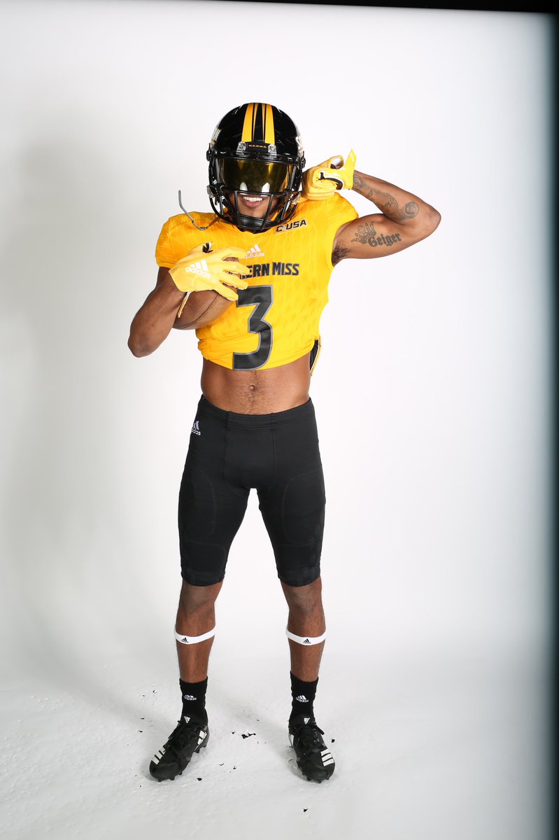 K111NGKG's tweet photo. “Ima give em something they can feeeelllll” 💯🦅🔥 #RipDMitch57 https://t.co/A93zHil34D