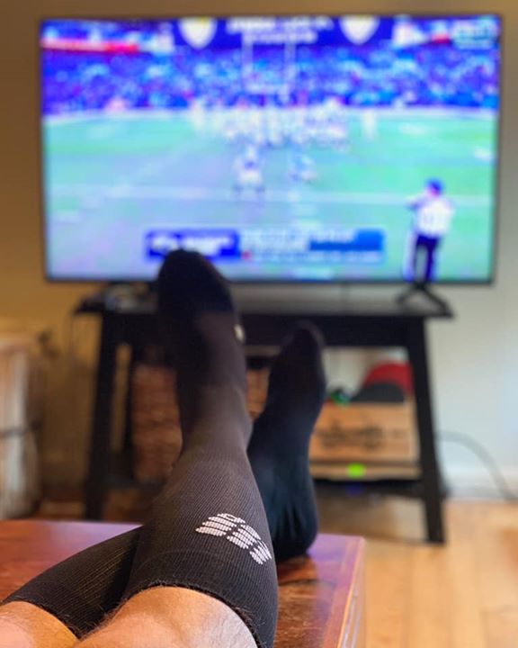 FleetFeetBlm's tweet image. Sunday recovery done right  #compressionSocks #cepcompression #recoverysocks #footballsunday