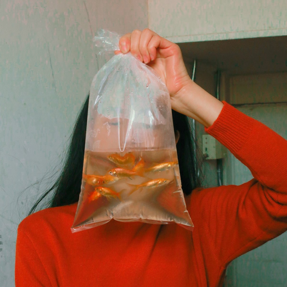 "I think I can identify myself as a creative through taking pieces of what I find unique, then executing that idea or visuals into something that can be translated into another medium" - Mary Chen #wulflashback #photography #wulinterview #fashion wulmagazine.com/fashion/mary-c…