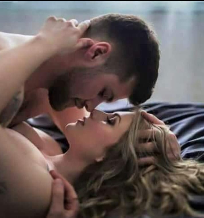 قاومتك مرارا وتكرارا 
لكنني فشلت 
هربت....اختبأت منك 
ثم اختفيت عنك 
فاعلنت اخيرا 
انتي أحببت 
وقد أدمنت