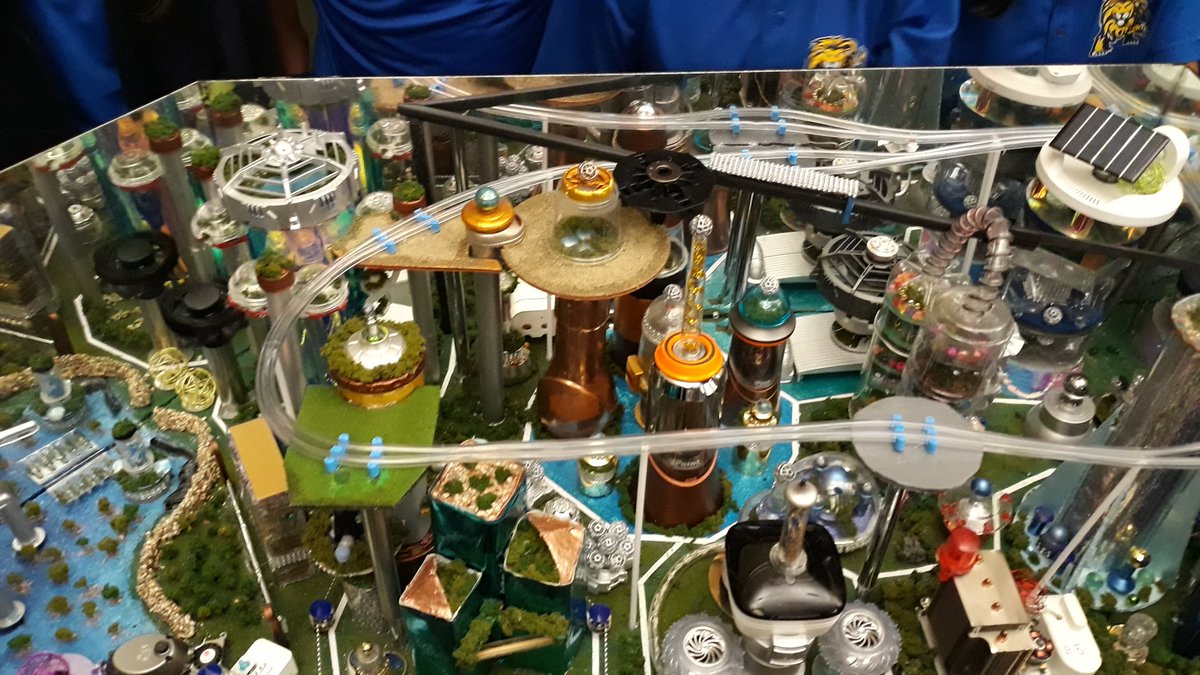 Ms_King819's tweet photo. Some winners from today.... #NCFutureCity19 @ncst #LumbertonJrHighSchool #TechnologyClub #LetsGoVikings #FutureEngineers #STEM #CTE #NCCTE https://t.co/4abNg3e3ym https://t.co/riG91sQngR