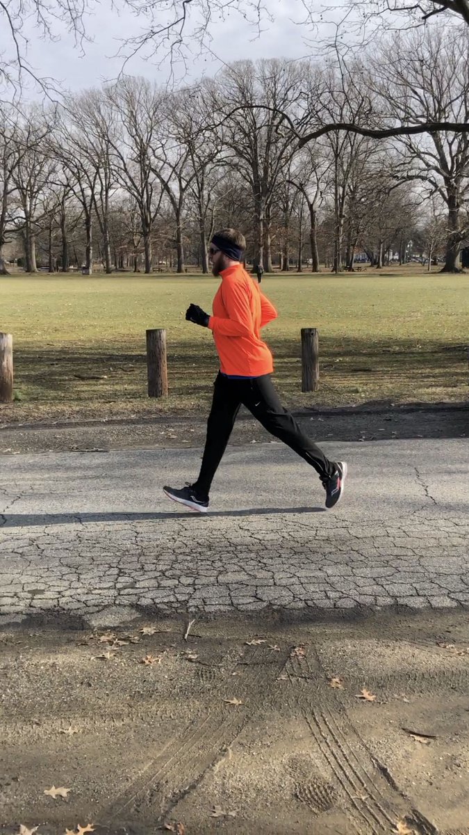 marcpelerin's tweet image. There is zero doubt about @RunningShuster dedication.  Now his running form is going to match his determination. #kneedrive #goodrunningform

Need your form looking at? ➡️ buff.ly/2JFCVOE