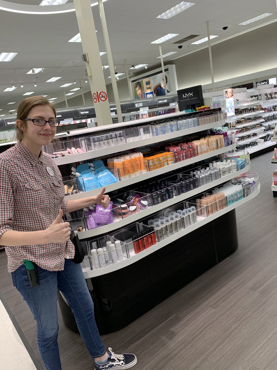 buol_marissa's tweet photo. Krista from beauty really got in the “zone” at #t1278 @Smeyer37 @amoellr https://t.co/hlNVG2itNo