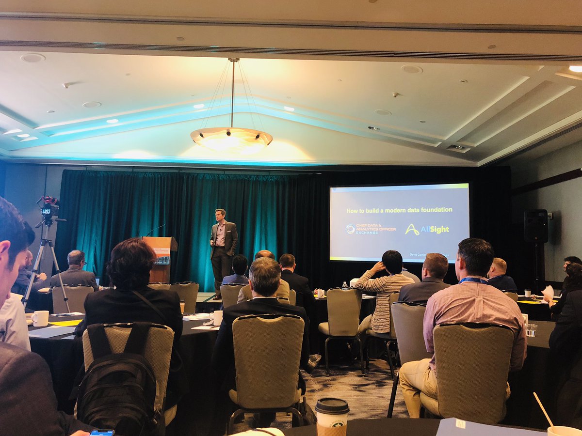 JenMcGinnChi's tweet image. How to build a modern data foundation - #ChiefDataEX @DCorrigan @AllSight #customer360