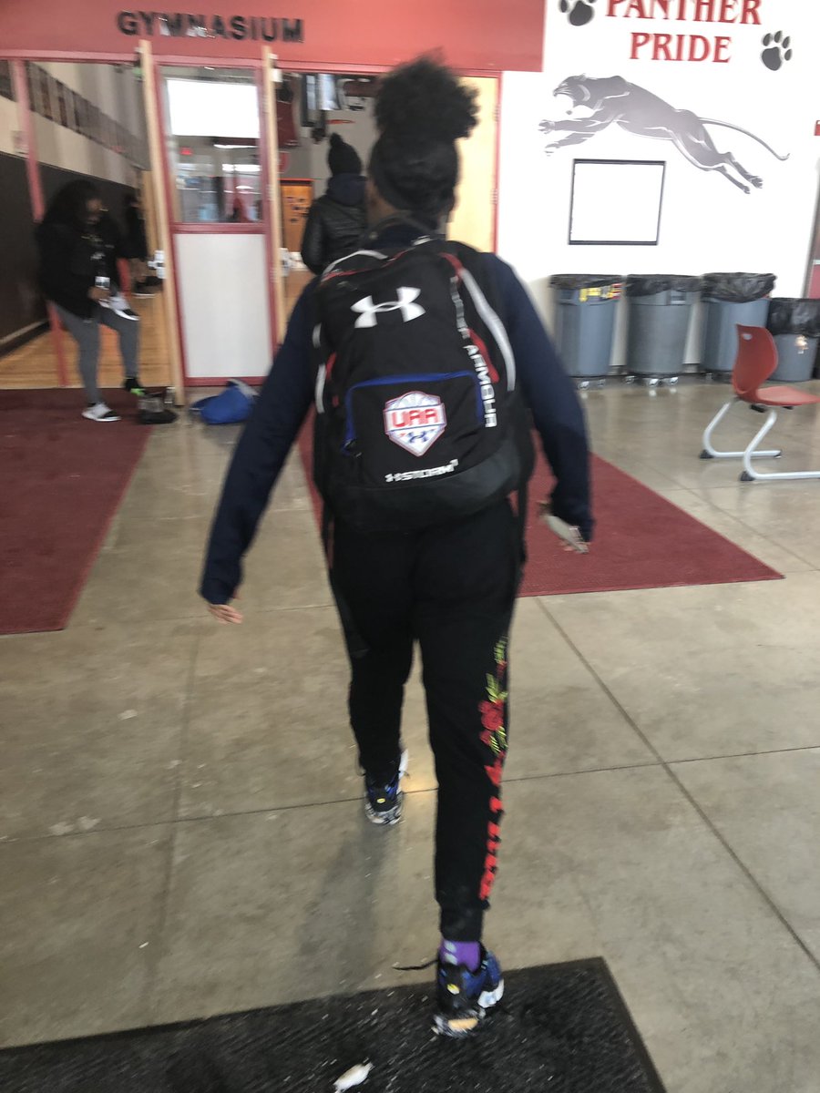 ChristenJeffer3's tweet photo. What better way to relieve some stress then to go to your happy place- The Gym. Keep grinding Tiny @Samyiah9 https://t.co/GesuYDljf4