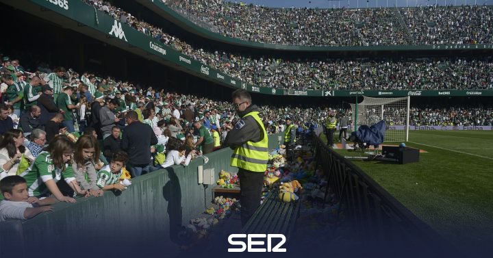 carrusel's tweet photo. Rubiales elige el Benito Villamarín como sede de la final de Copa. Informa @antonmeana 👉 https://t.co/H8ogeLMygp https://t.co/gU9xwUmkZD
