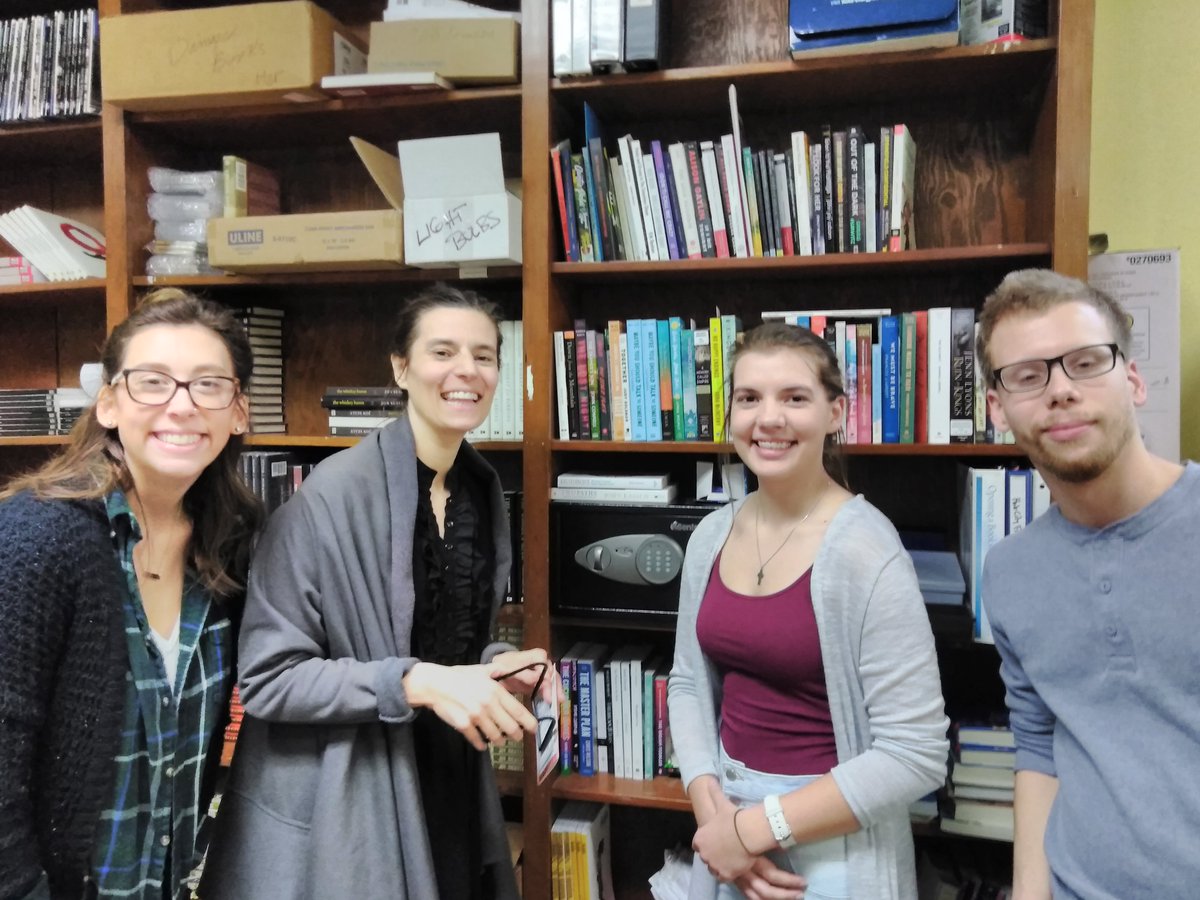 AraceliHLaroche's tweet photo. French Literature in Translation students #FR1011 @LLC_Upstate
visit @HubCityBookshop 2 read bilingual children's stories. &amp; learn about publishing world Merci @HubCityPress &amp; Author @LatriaGraham #traducciónuscupstate https://t.co/YSdMyDB4Gk