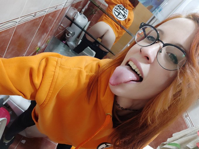 Culo de drag&oacute;n. 🐉🍑 #dragonball  #nerd #melocot&oacute;n #orange #redhair #toiletselfie #notmywc #freak #mirror<a href="/tag/dragonball"class="tags">#dragonball</a><a href="/tag/nerd"class="tags">#nerd</a><a href="/tag/melocot%C3%B3n"class="tags">#melocot&oacute;n</a><a href="/tag/yummy"class="tags"><span>#yummy</span></a><a href="/tag/redhair"class="tags"><span>#redhair</span></a><a href="/tag/mirror"class="tags"><span>#mirror</span></a><a href="/tag/orange"class="tags"><span>#orange</span></a><a href="/tag/ass"class="tags"><span>#ass</span></a><a href="/tag/freak"class="tags"><span>#freak</span></a><a href="/tag/toiletselfie"class="tags"><span>#toiletselfie</span></a>