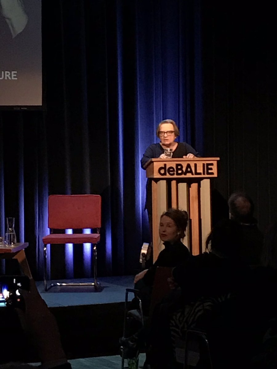 CarolineVerduin's tweet image. ‘We hebben filmmakers nodig met  moed. En met creativiteit. Die hun publiek nieuwe beelden van de wereld durven voor te spiegelen.’ Agnieszka Holland #freedomlecture