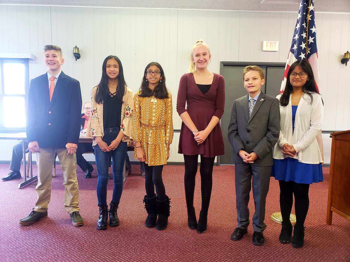 cbw68's tweet photo. Congratulations to Anjali Kota, winner of the VFW Patriot's Pen for Woodridge VFW 1578 and third place winner in the Illinois 19th District! #innovate68 #jjh #woodridge https://t.co/6gkhtsQMN6