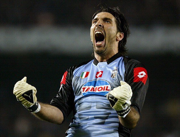 Happy birthday to Juventus legend Gianluigi Buffon, who turns 41 today.

Games: 656 : 21 