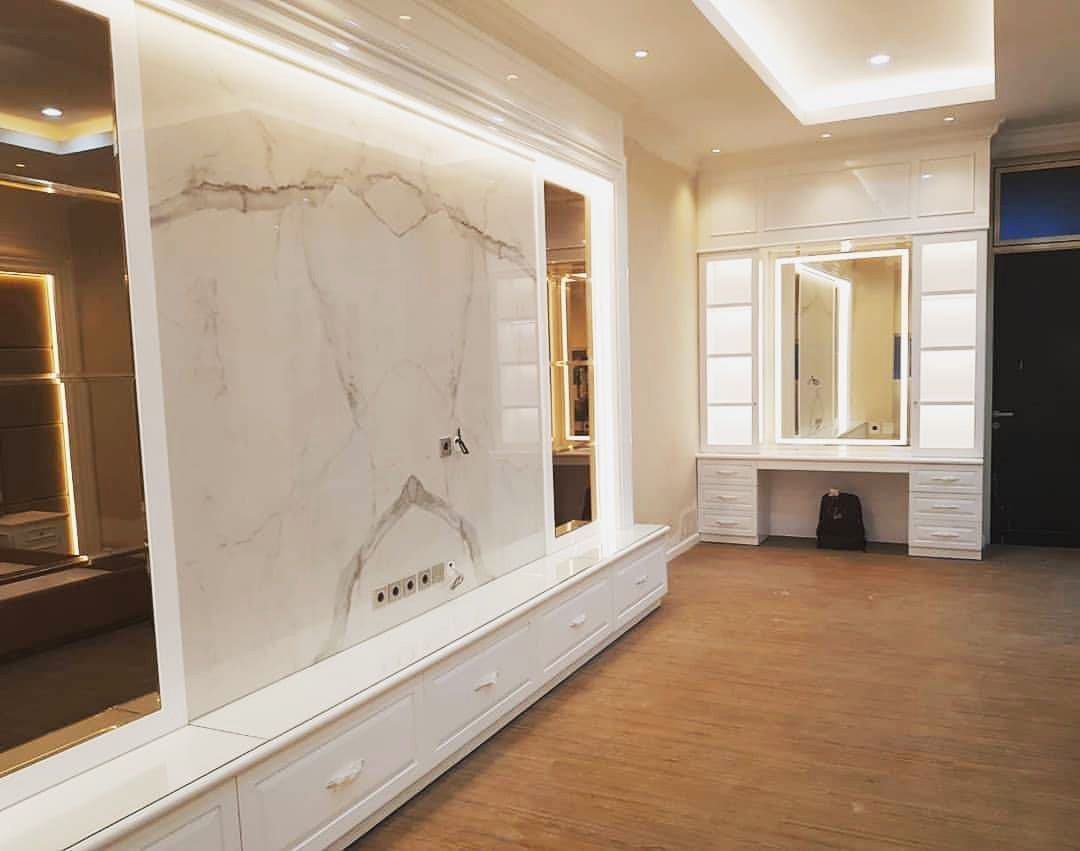 titaniumgranite's tweet image. Bedroom Interior at Citraland Surabaya designed &amp;amp; built by @space317. Seen here is Titanium Lamina Granite Statuario Grey.

Don't forget to follow us on:. 
📲FB/IG/Tw: @titaniumgranite

Visit us:.
🔎titaniumgranite.com

#titaniumgranite #Titaniumproject