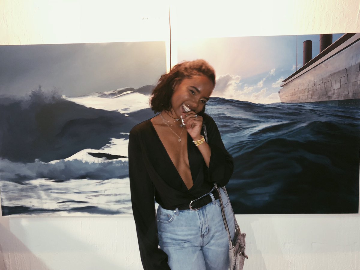 berenicebijou's tweet photo. “I can be your super model if you see it” 🌊
#voidprojects https://t.co/H0MH1PkY5p