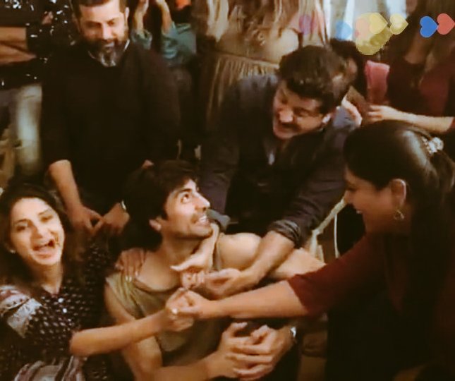 Promise Day 65:  @aniruddha_r sir, during the last live chat with the whole  #Bepannaah team you were asked about S2 or a  #JenShad comeback. You said you would talk about it after Nov. 30th. Sir, it's been 2 months since that day. Please give us good news!   #WeDemandJenshad