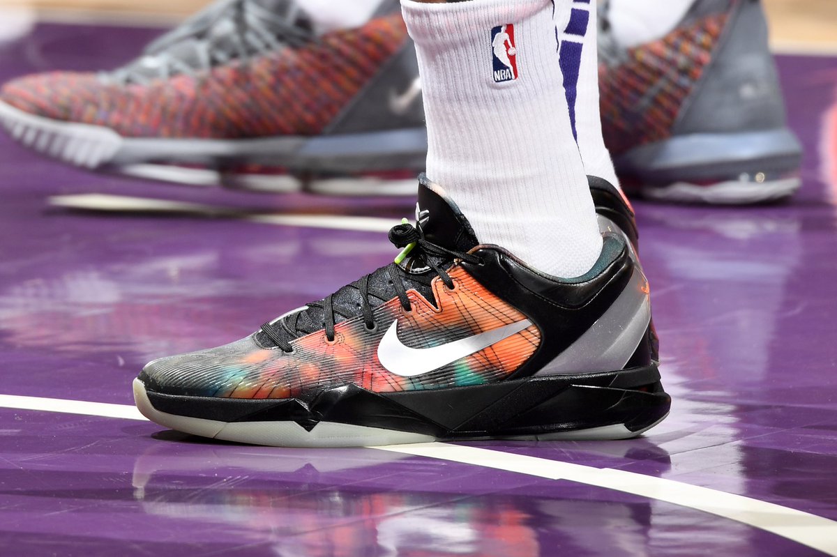 nike kobe galaxy