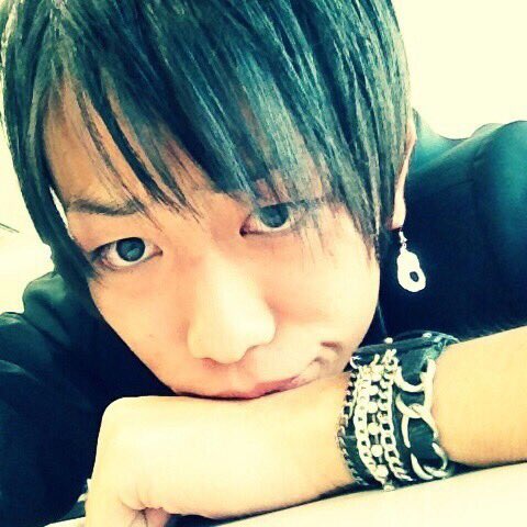 _k_r_m_A's tweet photo. 今日は愛する田中俊介のうまれたひ(ˊo̴̶̷̤ ̫ o̴̶̷̤ˋ)♡
田中の人生なので好きなように生きてほしいけど、もう少しボイメンとしての田中俊介もみていたいなぁ☺️💓💓💓💓
田中にとって幸せな一年になりますように✨

#田中俊介誕生祭2019 https://t.co/7EkpUKwsdJ
