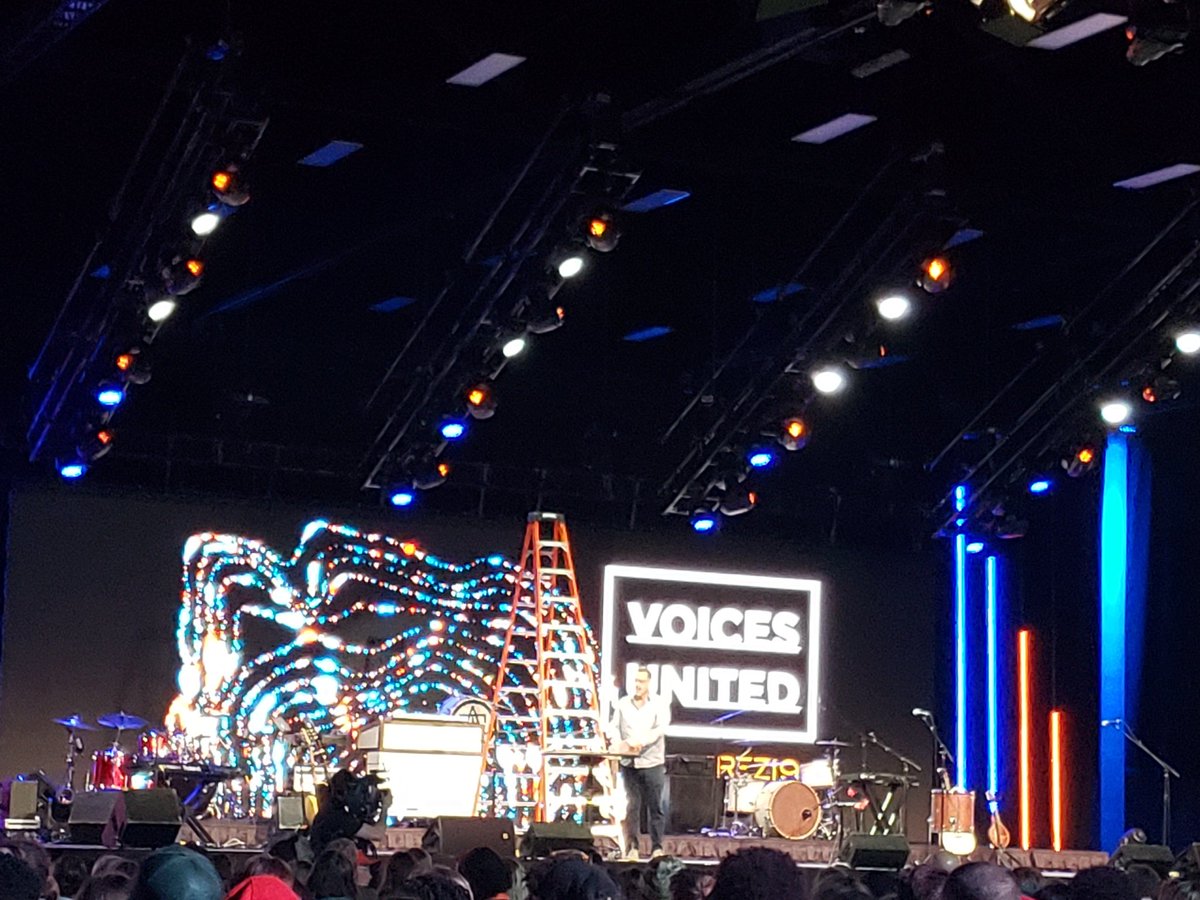 mom42bs_amy's tweet photo. #Rez19 was awesome! @IAMTHEY was AMAZING, as always, and @PastorJAcevedo preached powerful messages on grace. I have loved Resurrection since I was a youth and I am blessed to be able to continue to share the experience with my kids and @YouthMV !! https://t.co/s9qltJx7mI