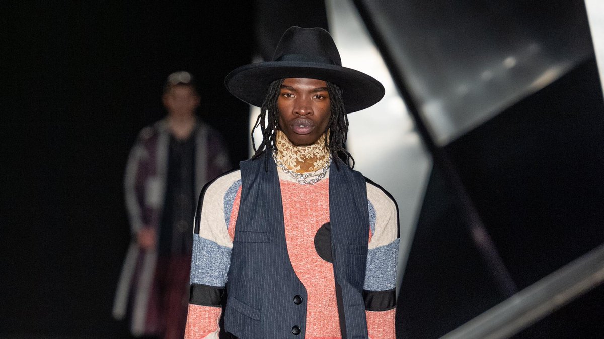 Vogue Runway (@voguerunway) on Twitter photo Hype meets hygge. See the Fall 2019 menswear collection from <a href="/AstridAndersens/">Astrid Andersen</a>: vogue.cm/avcHqDu Hype meets hygge. See the Fall 2019 menswear collection from <a href="/AstridAndersens/">Astrid Andersen</a>: vogue.cm/avcHqDu
