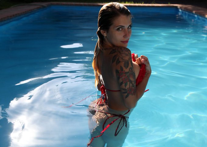 💦💦💦 https://t.co/KJQewFpPmu