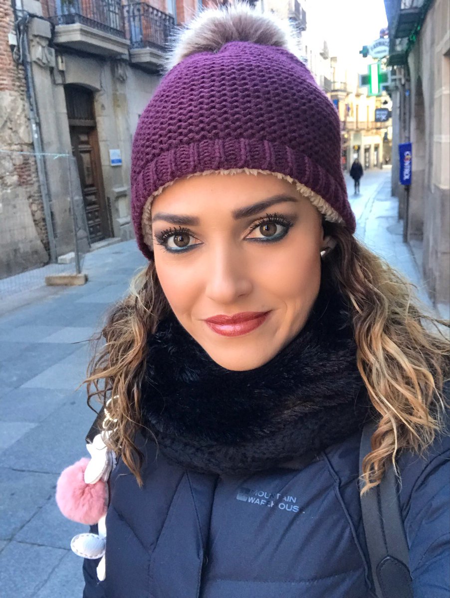 Dando el rol disfrutando del bello invierno ❄️☃️ de #Madrid 🇪🇸 Que tengan un  excelente día! #FelizDomingo Besos mis corazones !!