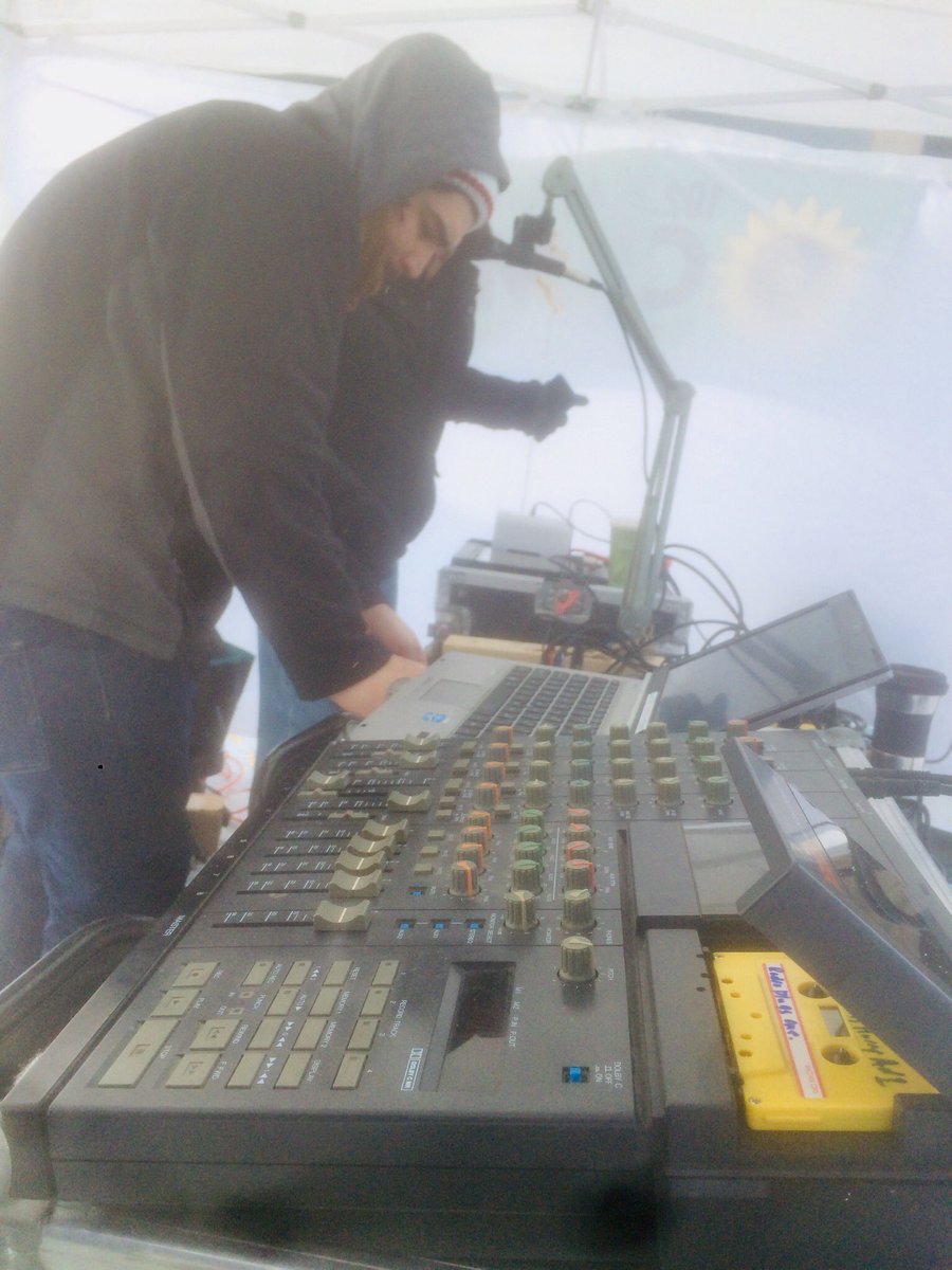 RadioWaterloo's tweet photo. Shots from the DJ both!!
#winterloo #sunday #radiowaterloo #djjd #djyasin #bobjonkman #yennie #francisclaire #djdenim #thankyou #again #beautiful #vounteers #of #Waterloo #KWawesome https://t.co/aRQIViaJMy