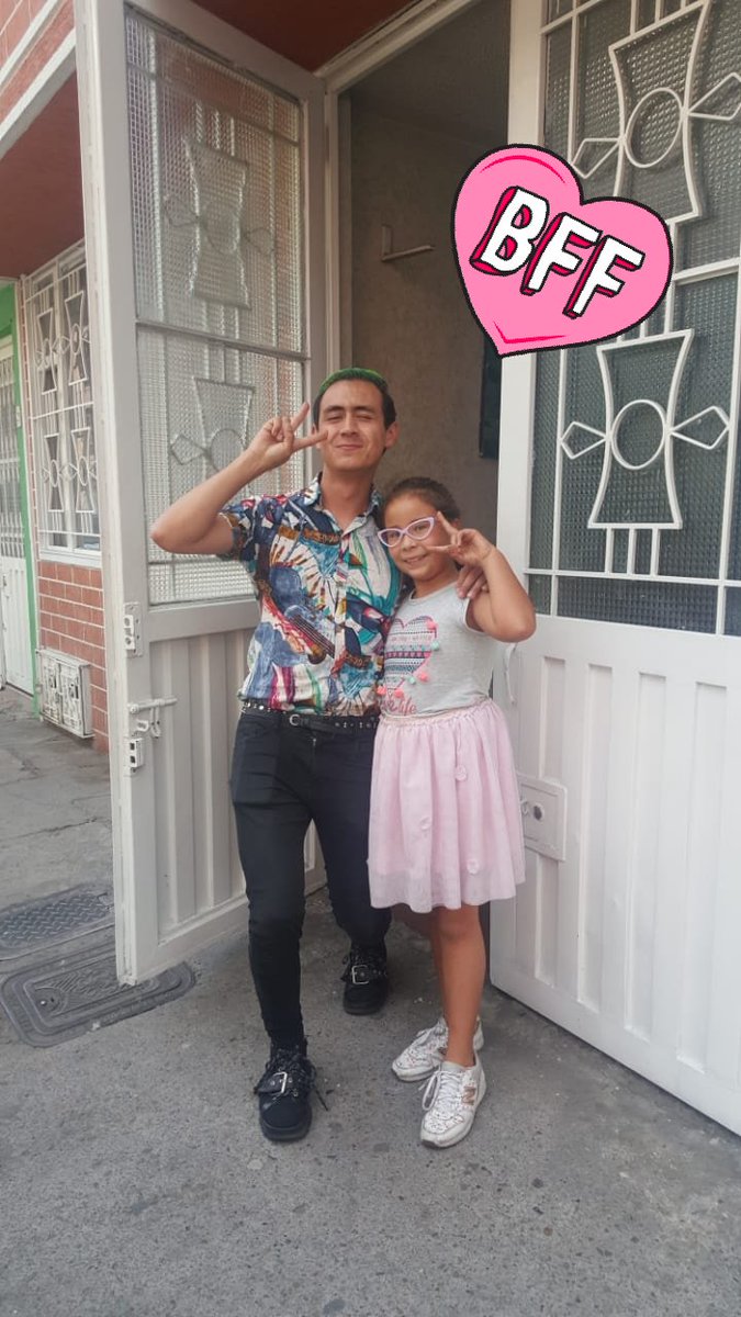 unspokenjuanis's tweet photo. Mí hija hace parte de los #Botonitos, gracias @Botonet por la foto, eso la hizo muy feliz, lloro de felicidad cómo media hora https://t.co/lfsxUJJnQg