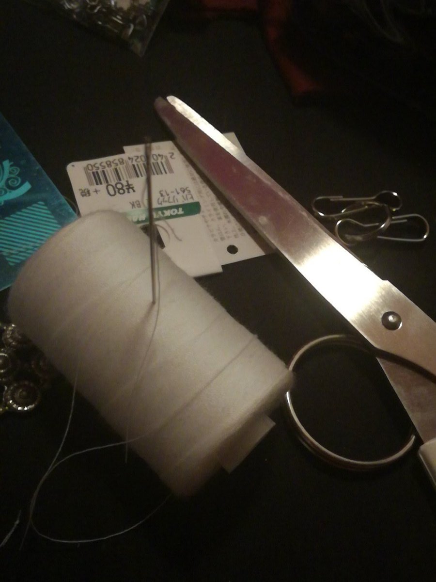 Hoyendk's tweet photo. Should be sleeping.. but I'm too busy creating stuff.. 

- i miss @TokyuHands! When i get back to Japan i will buy everything in the DIY part...

#creating #diy #harness #sewing #ishouldsleep #goingbacksoon #buyitall https://t.co/k6TUgnsgKX