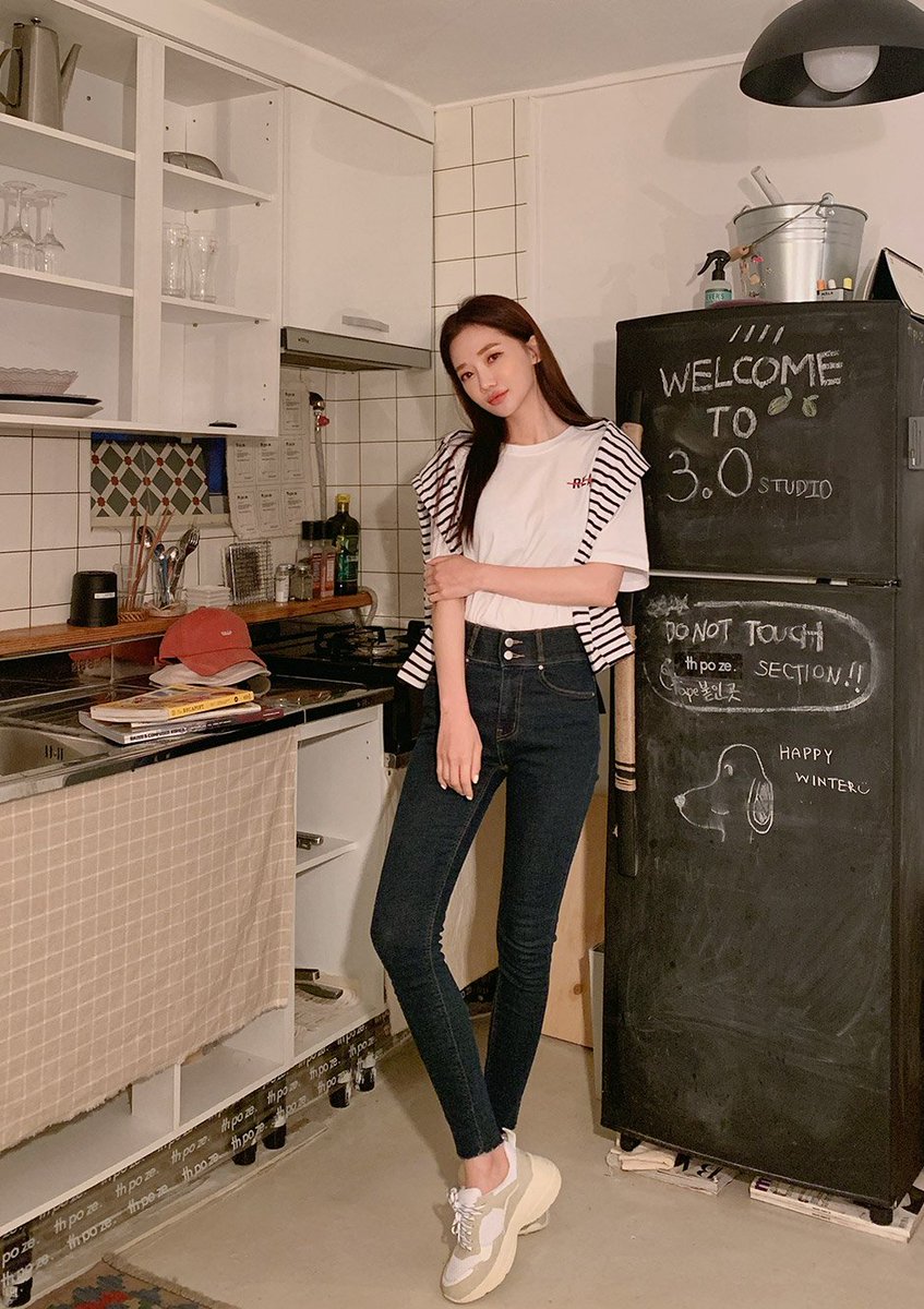 Chuu Japan A Twitter 5kgジーンズのハイウエストでも物足りない方に 裏起毛 ツーボタンデザインがユニークなvol 105 T Co Bxal8ggt4y Chuu 韓国通販 5kgjeans