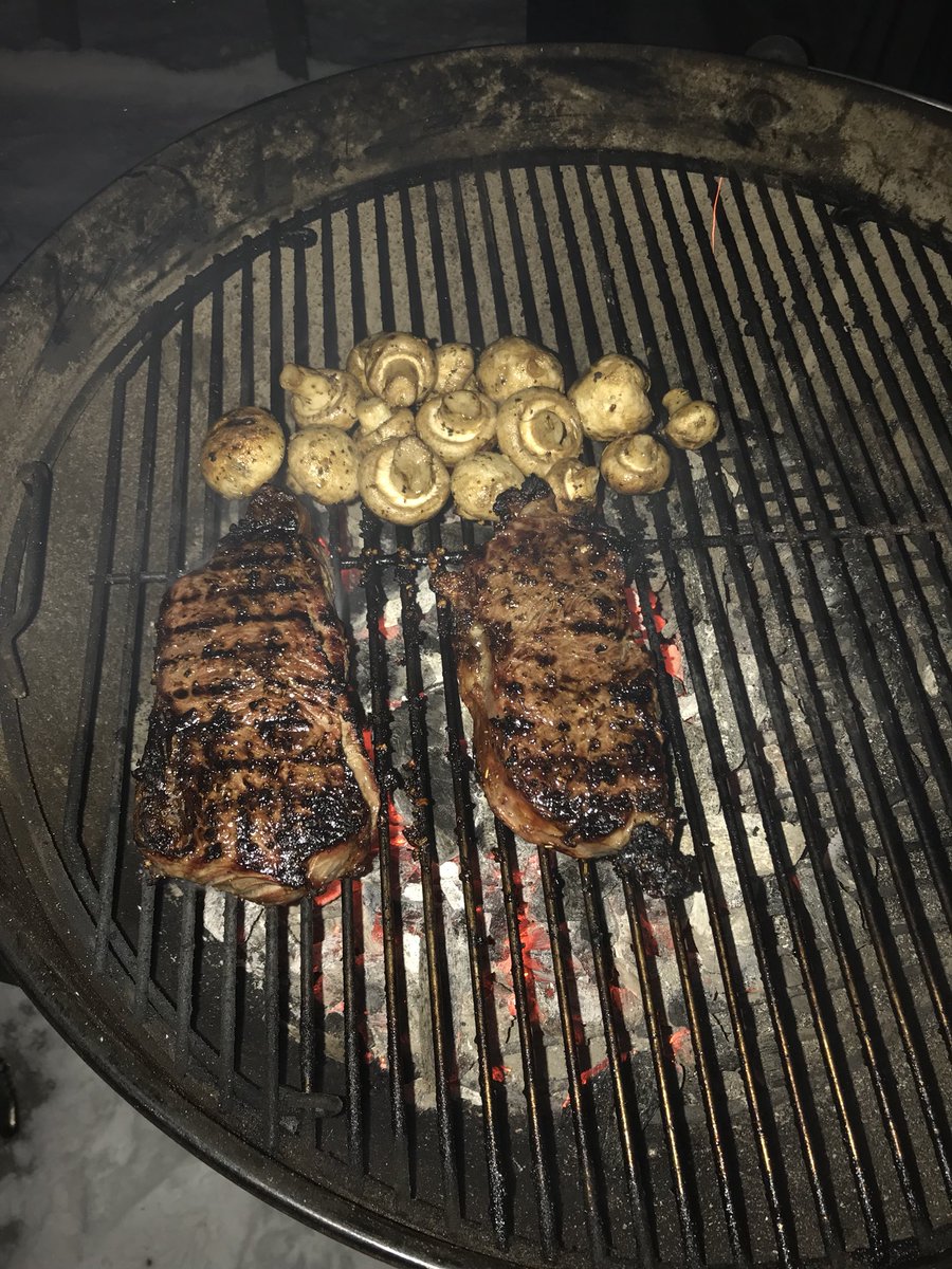 patrikmartin1's tweet image. This is for you @caseyo_behr @THDSilentT @WeberGrills sub zero temps and a little snow can’t keep this guy from cooking New York strips on my Weber kettle. #WeberWeekend #grillmaster