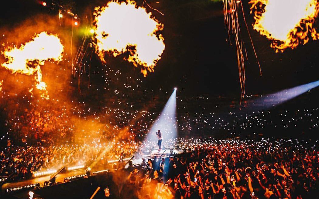 tolujayy's tweet image. Congratulations O.B.O,your work ethic is inarguably worthy of emulation. 

Nigeria to the world 
Africa to the world 
#davidoatthe02 #DavidoATo2