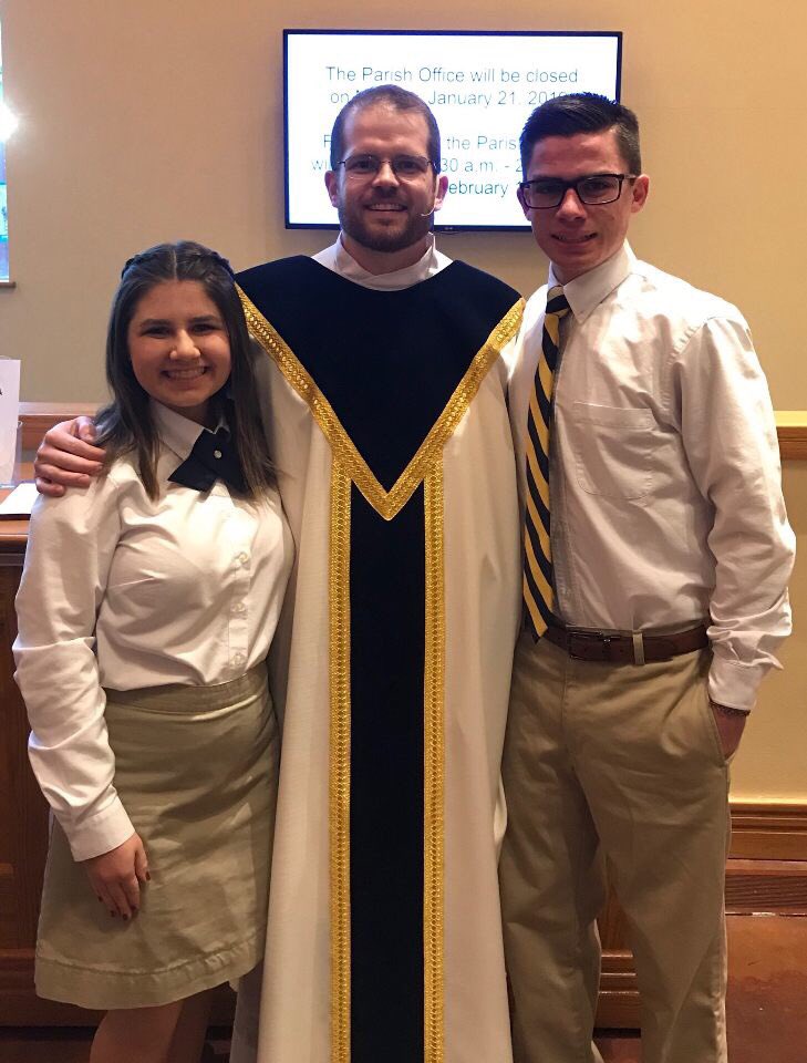 StSebstianH's tweet photo. #picswithmypastor @FaithofaGriffin @StSebstianHouse https://t.co/57V0KrT1AL