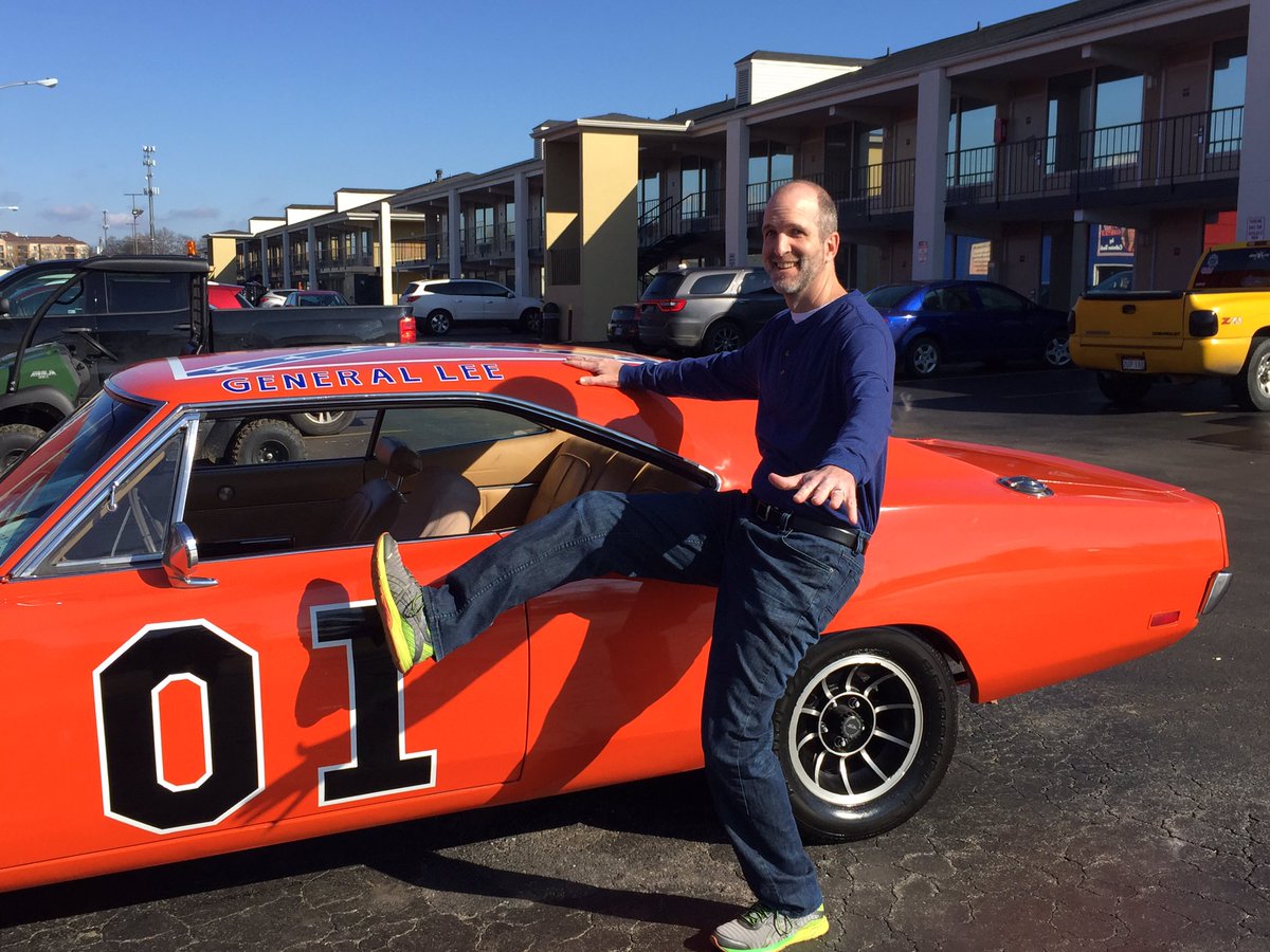 jwwallen's tweet photo. Besides my dad, these people were my heroes growing up. Thanks @cootersplace @John_Schneider @_CatherineBach @wopatofficial #BenJones #SonnyShroyer #RickHurst #DukesofHazzard 40th #Anniversary @larryafranks We has a great time this weekend. https://t.co/3cRq4mSHXv