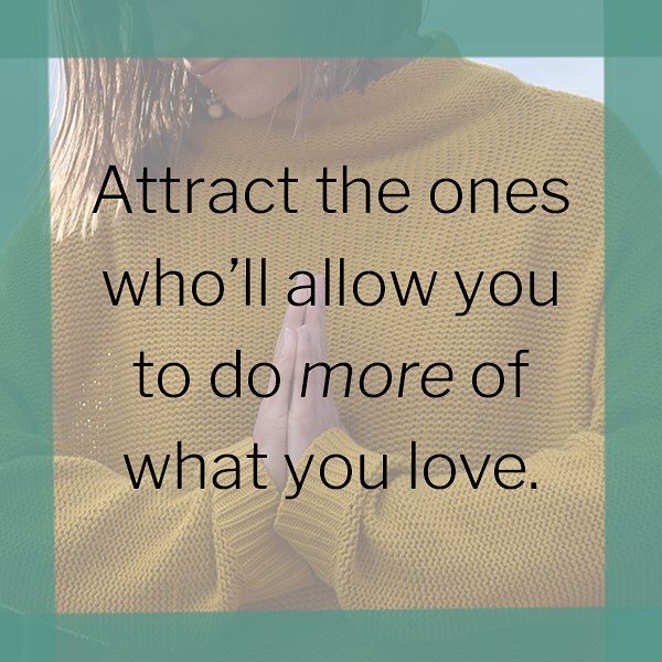 fruitiontweets's tweet photo. Who will HEAR your message. Who will resonate with the emotions you evoke, the solutions you offer — the particular change you seek to make with the work you do. ⁣
⁣
When you talk to a single person (your 👏 ideal customer 👏), you can imagine how she … https://t.co/p8Ra2a6aA8 https://t.co/69KTfo8SQh