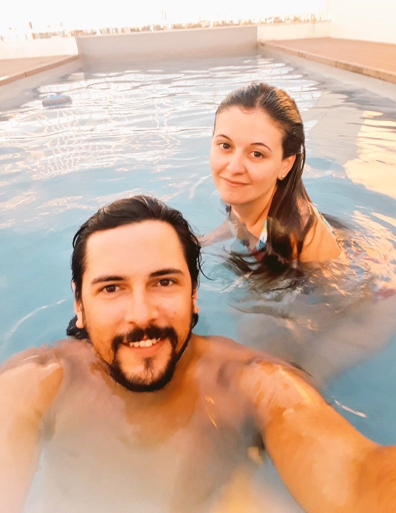 FlorAlonso79's tweet image. Sé que hace un calor insano, pero qué de fiesta terminamos la tarde hoy! #Montevideando con @DiegoMontero90 😎