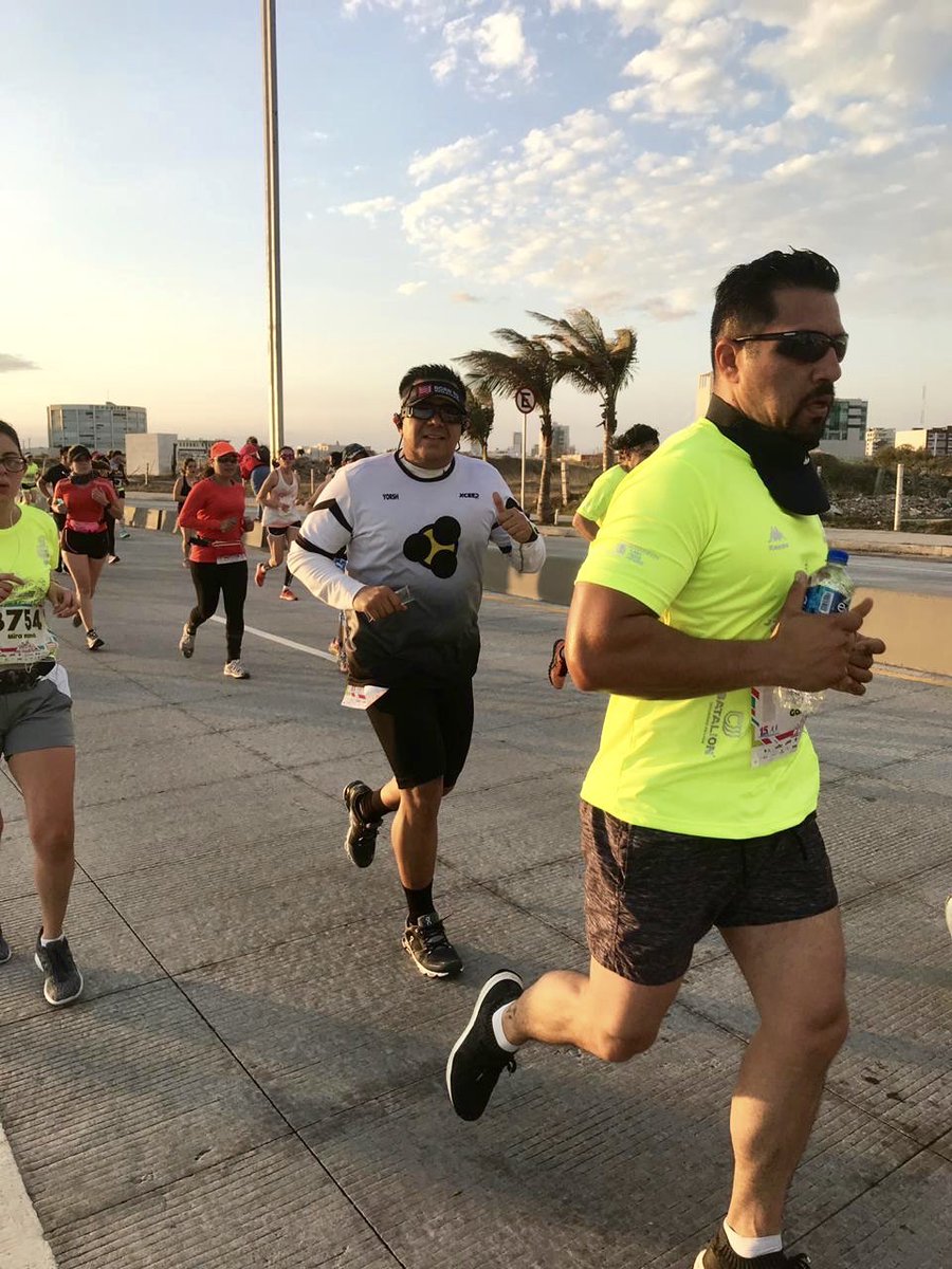 jarmasg's tweet photo. Las 📸🎥 del #MMPV2019 1/2
•
🏁🏃🏽#MMPV2019🏃🏽🏁 #21k 🏃🏽🏝🌊🌬🌥
•
#Vive #Comparte #Inspira
•
👍🏻💪🏻👊🏻🤜🏻 #Triinox 🏊🏼‍♂️🚴🏼🏃🏻‍♂️🇲🇽
•
#Veracruz #Bocadelrio #Mexico
#Triatleta #Swim #Bike #Run #swimbikerun #Triatlón #Ironman703 #Ironman #IMx #triatlon_mexico #Trimexico #AsTriatlón https://t.co/bslN9bJUqy