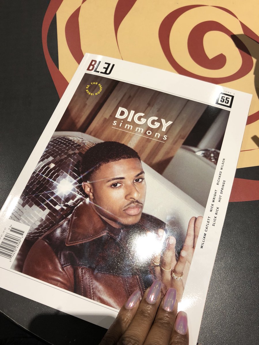 xomaniB's tweet image. My new work is available though🔥😆 #bleumagazine #issue55 #yourfavoritestylist