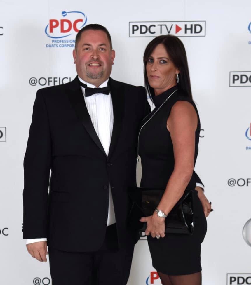 Our thoughts and deepest condolences go out to Alan Norris and the family at this sad time after the passing of his wife Kara. 

We’re all with you, <a href="/chuck180darts/">Alan Norris</a>.
