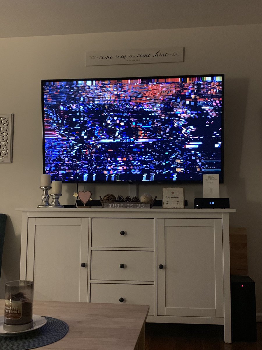 melpatannqui's tweet photo. #RentLive @RENTonFOX well this sucks... https://t.co/2dKcunzBBU