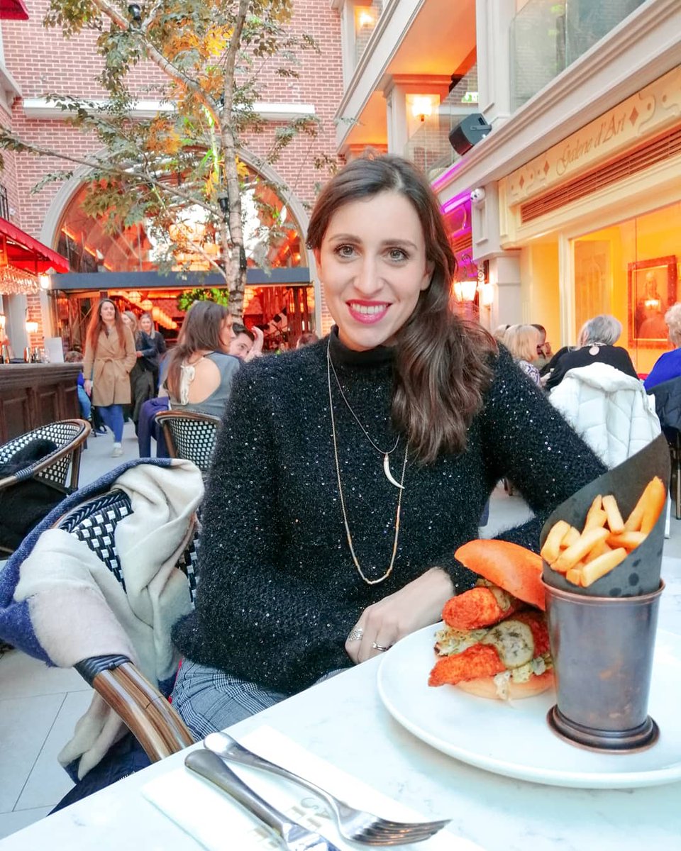 Kassiani_cheir's tweet photo. The most romantic spot in Dublin for brunch it has to be @CafeEnSeine โค๏ธ I love the Parisian inspired decor and my fish sandwich was amazing!! ๐๐ #justkassi https://t.co/e7lazAXunl
