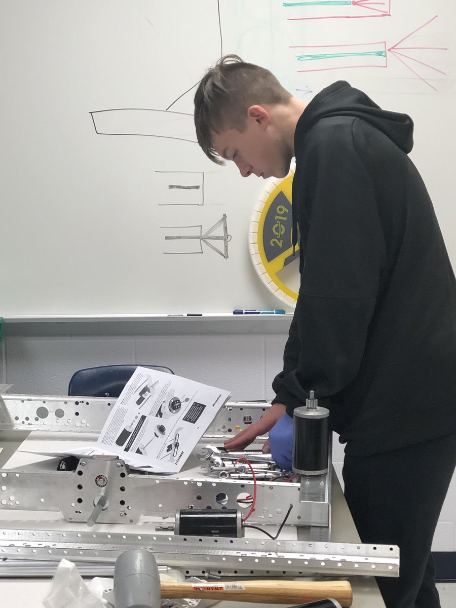 aynorrobotics's tweet image. Build season in progress...🤖⚙️🛠
#DestinationDeepSpace