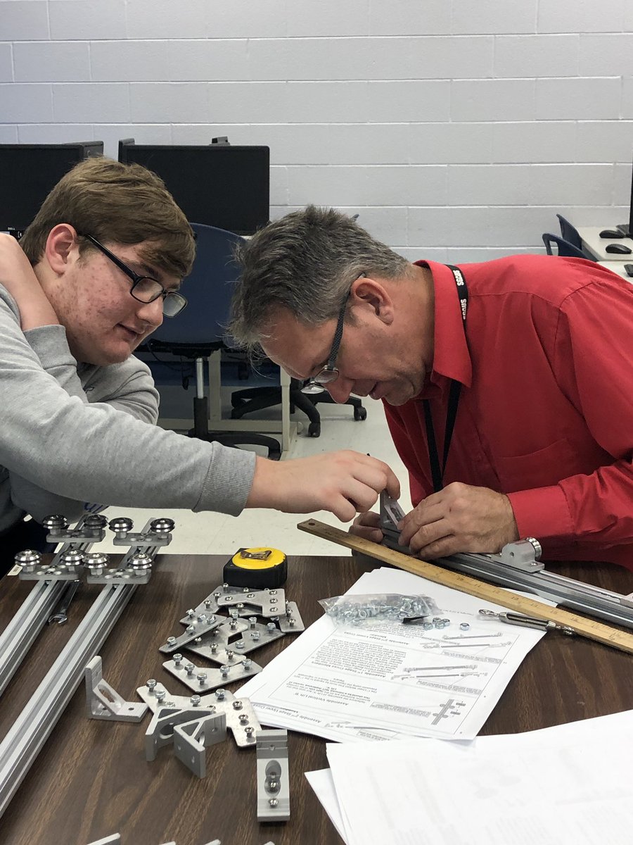 aynorrobotics's tweet image. Build season in progress...🤖⚙️🛠
#DestinationDeepSpace