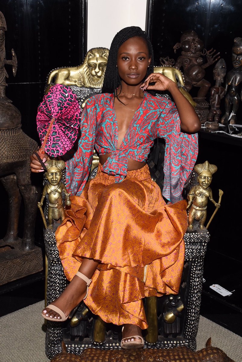 veethemodel509's tweet photo. #model #fashion #colors #africanprint #boutiqueshopping #blackgirlmagic #fashionislife #yesstillhere #paybookingsonly #promomodel #printmodel #runwaymodel #sheready #iamvictory #Godcreateher #funfunfun #welcome2019 #BronzeKingdom #NFLAlumni #Queen https://t.co/6YdyQQ1SHs