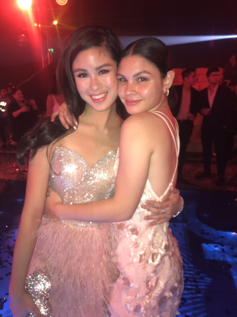 AshColet's tweet photo. With the prettiest 😍 @KissesDelavin https://t.co/nsapEc76xK