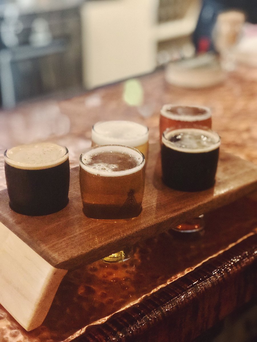 When being indecisive is a plus. You don’t have to choose just one with a flight. 😉 #brewery #illuminatibrewery #pnw #craftbeer