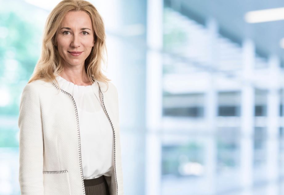joberfolge's tweet photo. Sanofi-Geschäftsführerin Sabine Radl übernimmt eine globale Funktion bei der neuen Geschäftseinheit Primary Care. Sanofi ist ein weltweites Gesundheitsunternehmen mit mehr als 100.000 Mitarbeitern in 100 Ländern #karriere @sanofi / (c) Sanofi/Richter / https://t.co/6oWv2W0SbW https://t.co/7DHqTCOSoU