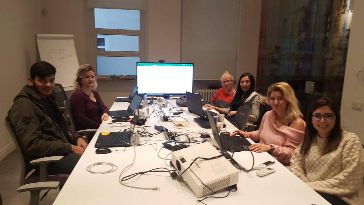 excelkursunet's tweet image. Sektörün öncü firmalarından olan @datassist_ik ile 12 Ocak tarihinde 3. grup Microsoft Excel eğitimimizi gerçekleştirmiş bulunmaktayız.Herkese iyi çalışmalar. #excel #temelexcel #ileriexcel #excelkursu #ileriexcelkursu #temelexcelkursu #ileriexceleğitimi #ileriexceleğitimi