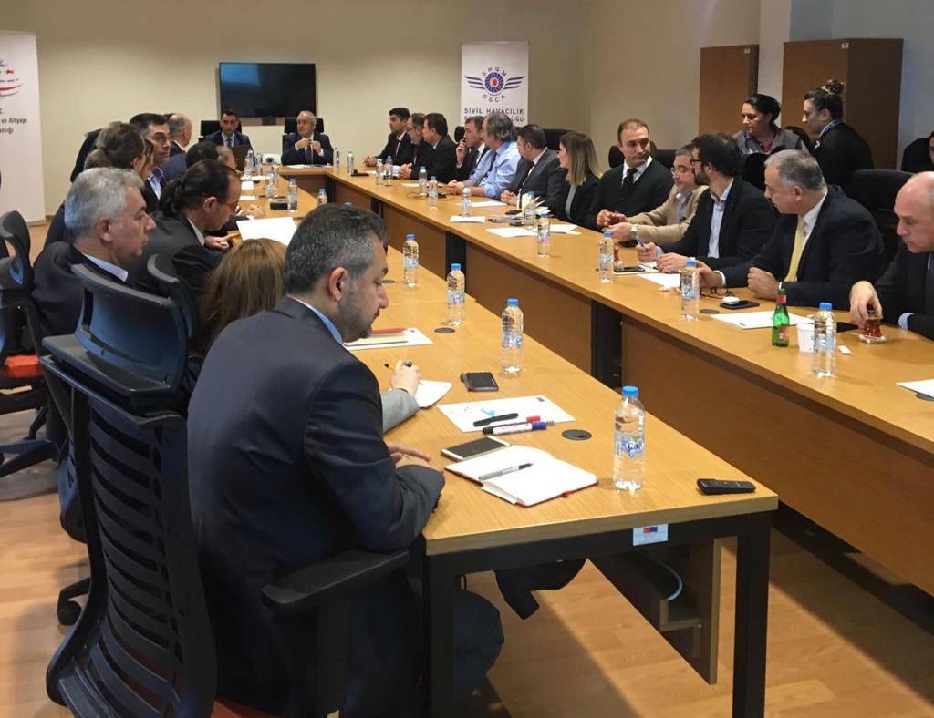 SHGM's tweet photo. SAFA Değerlendirme Toplantısında havacılık işletmelerimizin 2018 yılı denetim sonuçları ele alındı.  Denetlemelerden bulgusuz çıkan Sunexpress, ACT Kargo ve ULS Kargo işletmelerine teşekkür plaketi verildi. 

https://t.co/LNu38YpFpG https://t.co/h99Hb0jqXn