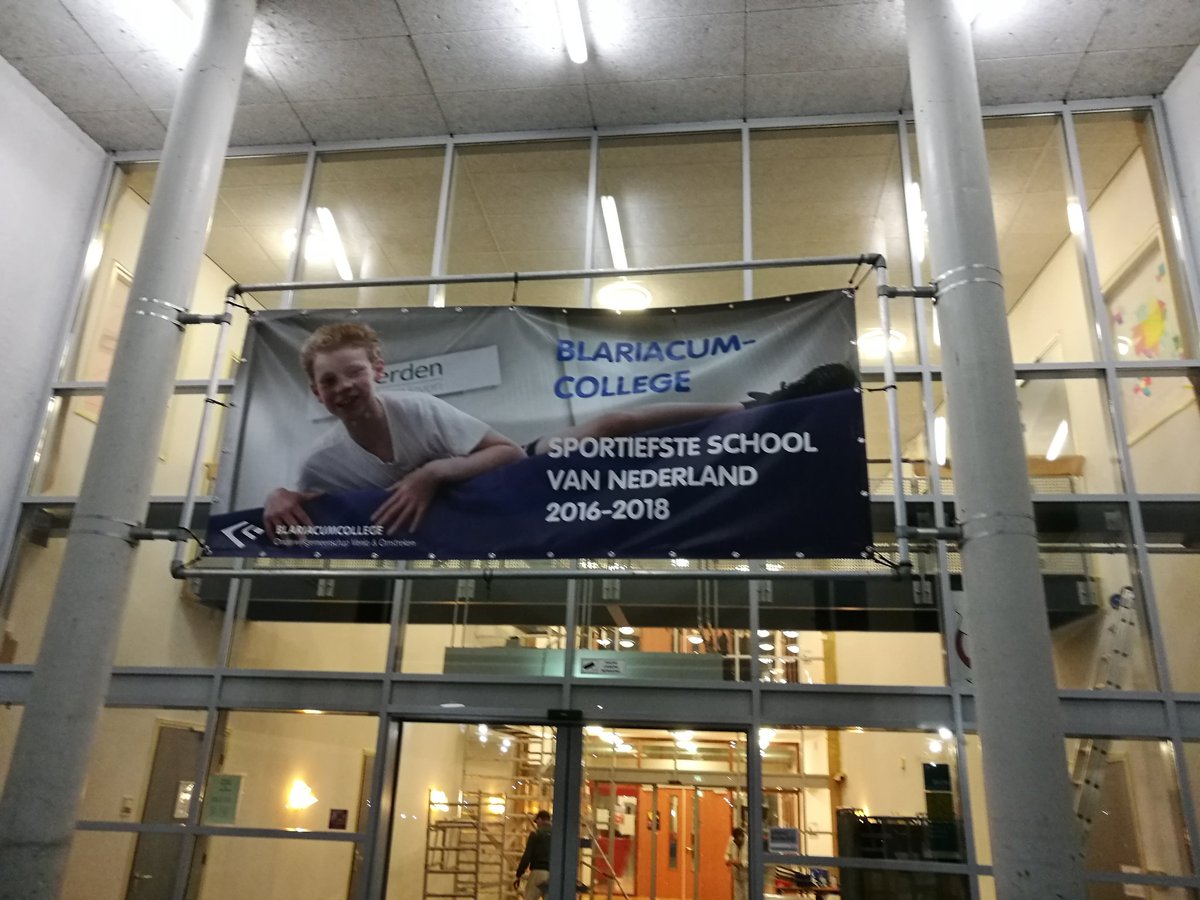 OnStageJrNetw's tweet image. Vandaag een sportieve dag vol trainingen aan leerlingen van @Blariacum_OGVO @OnStageJrNetw